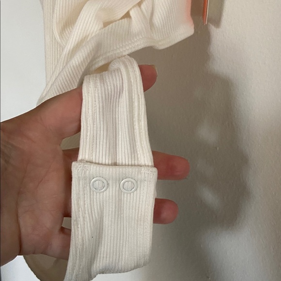 NWT Colsie white lace ribbed bodysuit - Picture 6 of 11